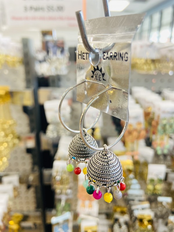 Ethnic/western fashionable earring for ladies