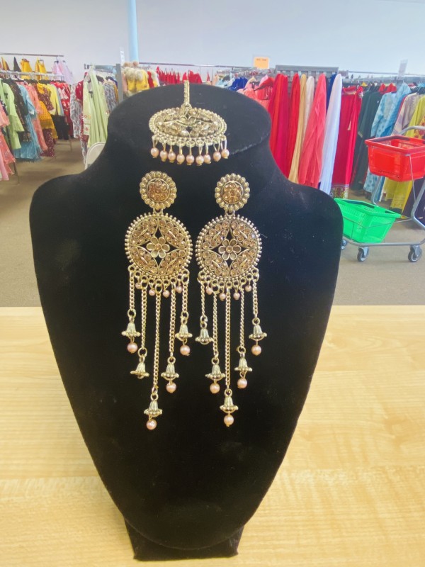 Oxidised Earring with mangtika