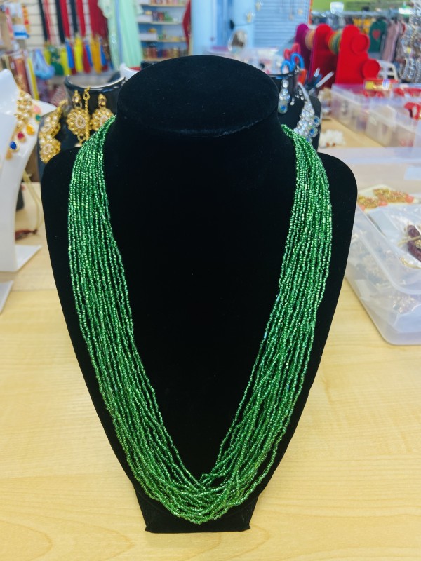 Maile Size potey only green , ready to wear