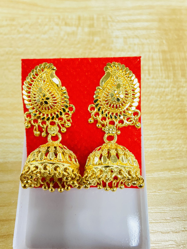 Gold Plated Earring E18
