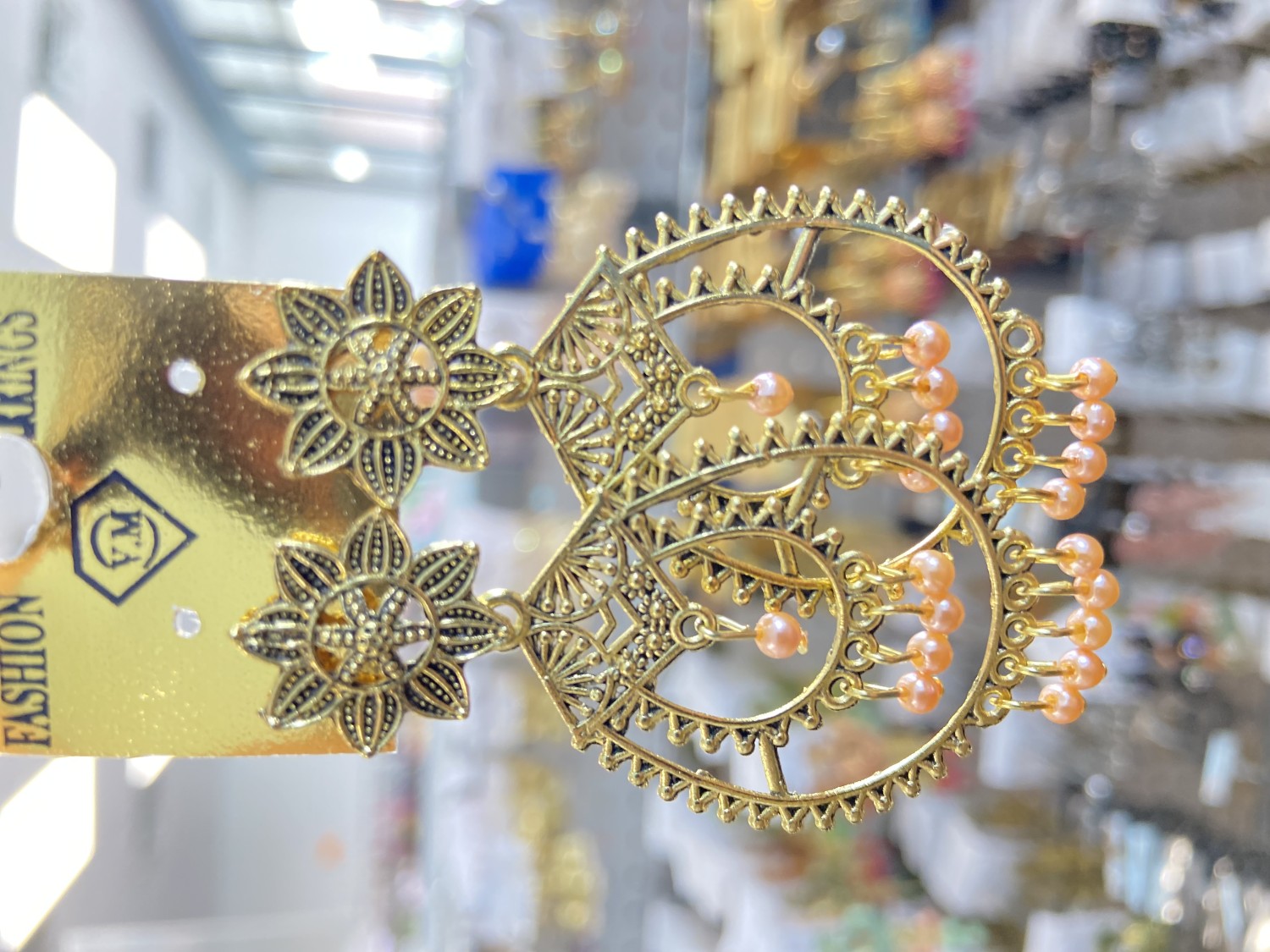 Ethnic/western fashionable earring for ladies