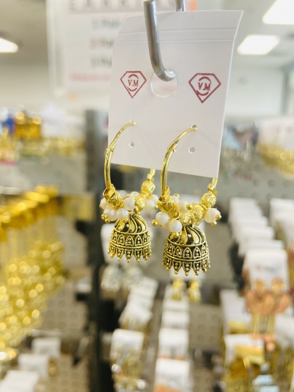 Ethnic/western fashionable earring for ladies